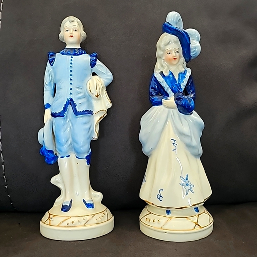 Occupied in Japan - Colonial porcelain figures